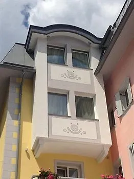 Hotel Corona 3* Пинцоло