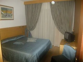 Hotel Corona 3* Пинцоло